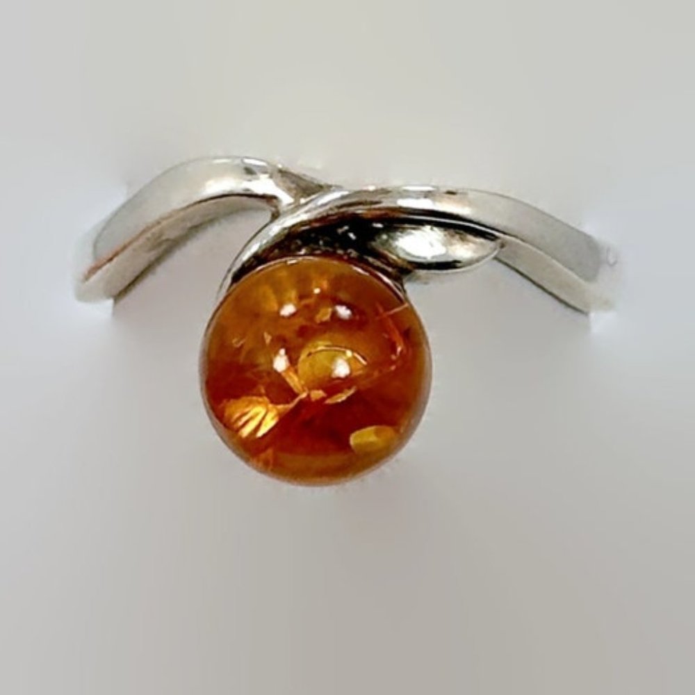 Amber Ring, Sterling Silver, Vintage Ring, Orb Shaped, Size 7 1/2, Honey Amber - Picture 5 of 6